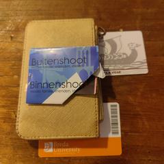 Gouden portemonnee, segons s'ha informat a iLost