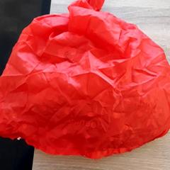 حقائب حمل وحقائب اليد، كما تم الإبلاغ عنه بواسطة EBS Tramplein عبر iLost