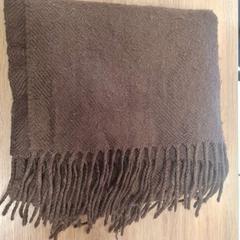 Šátek, jak nahlášeno Breda University of Applied Sciences Mgr. Hopmansstraat pomocí iLost