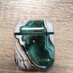 Oplaadstation earpods, rapporterat av RRReis IJssel-Vecht Lelystad med iLost