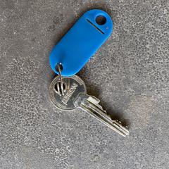 Sleutel met blauwe sleutelhanger an iLost gemeldet