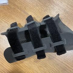 دعامة تقويم العظام Grijs، كما تم الإبلاغ عنه بواسطة Designer Outlet Roosendaal عبر iLost