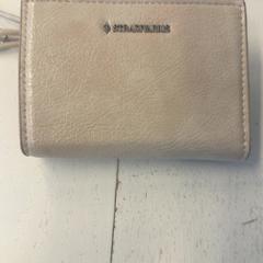 Brieftasche Rivacoba Miravalles, gemeldet von HTM über iLost