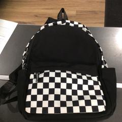 Ruksak, ako bolo nahlásené Breng Nijmegen pomocou iLost