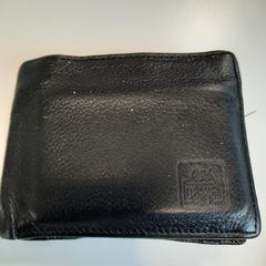 Portemonnee, segons ha informat Connexxion Zeeuws-Vlaanderen mitjançant iLost