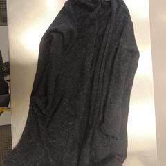 كارديجان cardigan، كما تم الإبلاغ عنه بواسطة IKEA Brno عبر iLost