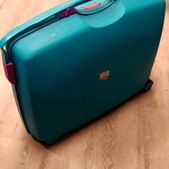 Bőrönd, amint azt RRReis Trein Amersfoort / Ede-Wageningen az iLost segítségével jelentette.