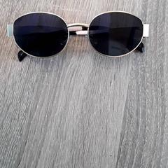 Solglasögon, rapporterat av EBS Tramplein med iLost