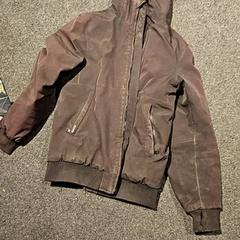 ジャケット がiLostで Gemeente Zutphen によって報告されました