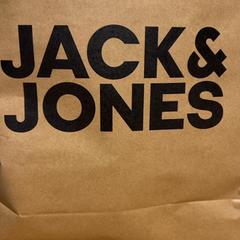 Purchase jack&jones, som rapportert av Designer Outlet Roermond ved bruk av iLost