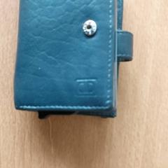 Txartelaren titularra Kidane, gisa salatu by Regio West-Vlaanderen iLost erabiliz