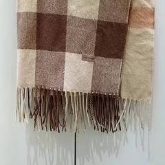 Schal, gemeldet von IKEA Tours über iLost