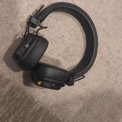 Koptelefoon, gemeldet von Internationaal Theater Amsterdam über iLost