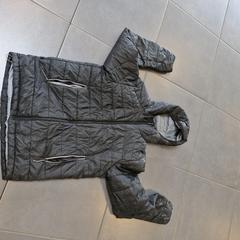 Bunda zwart, ako bolo nahlásené Centraal magazijn pomocou iLost