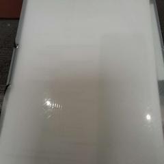 حقيبة القابض transparente، كما تم الإبلاغ عنه بواسطة TCL عبر iLost