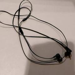 Earphones, amint azt TU/e - Receptie Neuron az iLost segítségével jelentette.