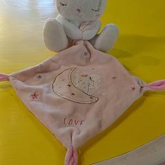 Ölelős pofon, amint azt IKEA Mulhouse az iLost segítségével jelentette.