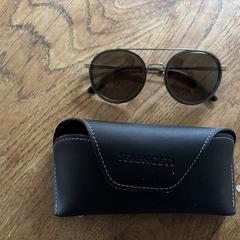 Zonnebril op sterkte van het merk Serengeti, iLost에 보고됨