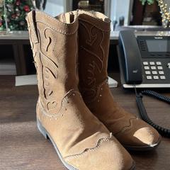 Laarsjes, zoals gemeld door Van der Valk Hotel Gorinchem met iLost