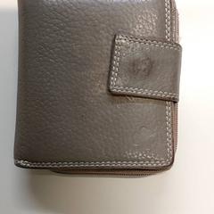 Billetera Vuylsteke, ha sido reportado por Regio West-Vlaanderen con iLost