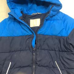 Jaqueta Blauw, segons ha informat IKEA Haarlem mitjançant iLost