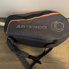 Sporttas met racket, nabij Amstelveens Poel, ako bolo nahlásené iLost