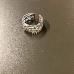Anillo & Anillo, ha sido reportado por IKEA長久手 con iLost