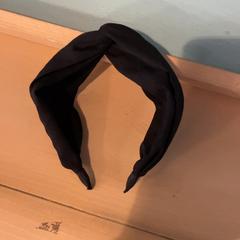 Hair band, as reported by Familie Resort Molenwaard using iLost