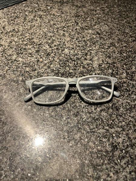 Lentes grijs