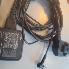 Oplader laptop Asus, zoals gemeld door Padualaan 101 met iLost