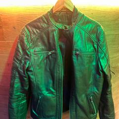 Jacket black leather, jak nahlášeno Club Nyx/Exit Café pomocí iLost