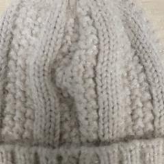 Vestiario - Muts roze beige, come riportato da Centraal magazijn utilizzando iLost