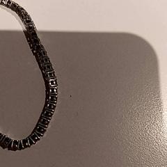 Bracelet, a été signalé par De Efteling utilisant iLost