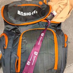 Rugtas Kleding, gisa salatu by Qbuzz DMG iLost erabiliz