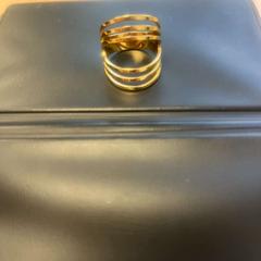 Bague gold, a été signalé par Sheraton Brussels Airport Hotel utilisant iLost