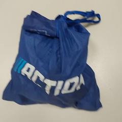 Táska - plastic zak, amint azt Regio West-Vlaanderen az iLost segítségével jelentette.