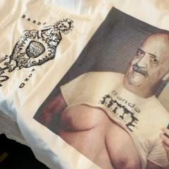 Camisa Cotton white, segons ha informat MEININGER Hotel Amsterdam Amstel mitjançant iLost