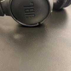 Slúchadlá, ako bolo nahlásené ibis Styles Rotterdam Ahoy pomocou iLost