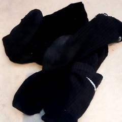 Mitjó, segons ha informat Leonardo Royal Hotel Amsterdam mitjançant iLost