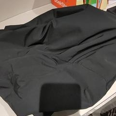 Chaqueta, ha sido reportado por Bibliotheek Neude (Utrecht) con iLost