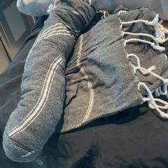 Sciarpa Gris, come riportato da MEININGER Hotel Barcelona Fira Gran Via utilizzando iLost