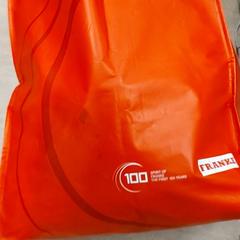 Saco - plastieken draagtas, como reportado por Centraal magazijn utilizando o iLost