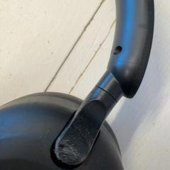 Slúchadlá, ako bolo nahlásené GVB pomocou iLost