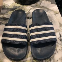 Bainurako zapatilak, gisa salatu by Van der Valk Hotel Heerlen iLost erabiliz