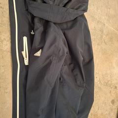 Jas Blauw Bjornson, zoals gemeld door Centraal magazijn met iLost