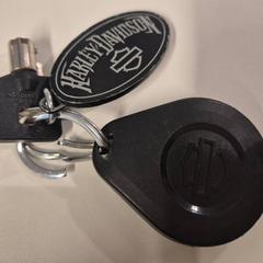 Clau Harley Davidson, segons ha informat Gemeente Rotselaar mitjançant iLost