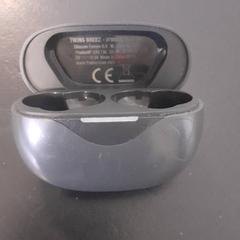 Hodetelefonetui, som rapportert av Qbuzz servicepunt  Emmen ved bruk av iLost