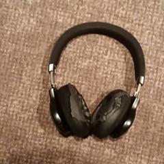 Headphones, as reported by Van der Valk Hotel Apeldoorn - De Cantharel using iLost