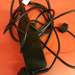 Laptop oplader, zoals gemeld door UvA REC met iLost