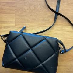 Tasje, zgłoszono przez GVB przy użyciu iLost